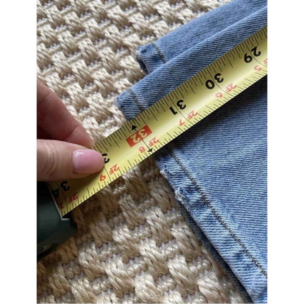 Frame Le Mini Boot Olin Light Wash Boot
Cut Jean sz 25 - Picture 8 of 10